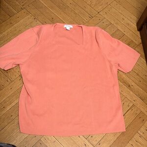 Dressbarn 18/20 plus Coral Knit Top square neckline stitching design on bottom